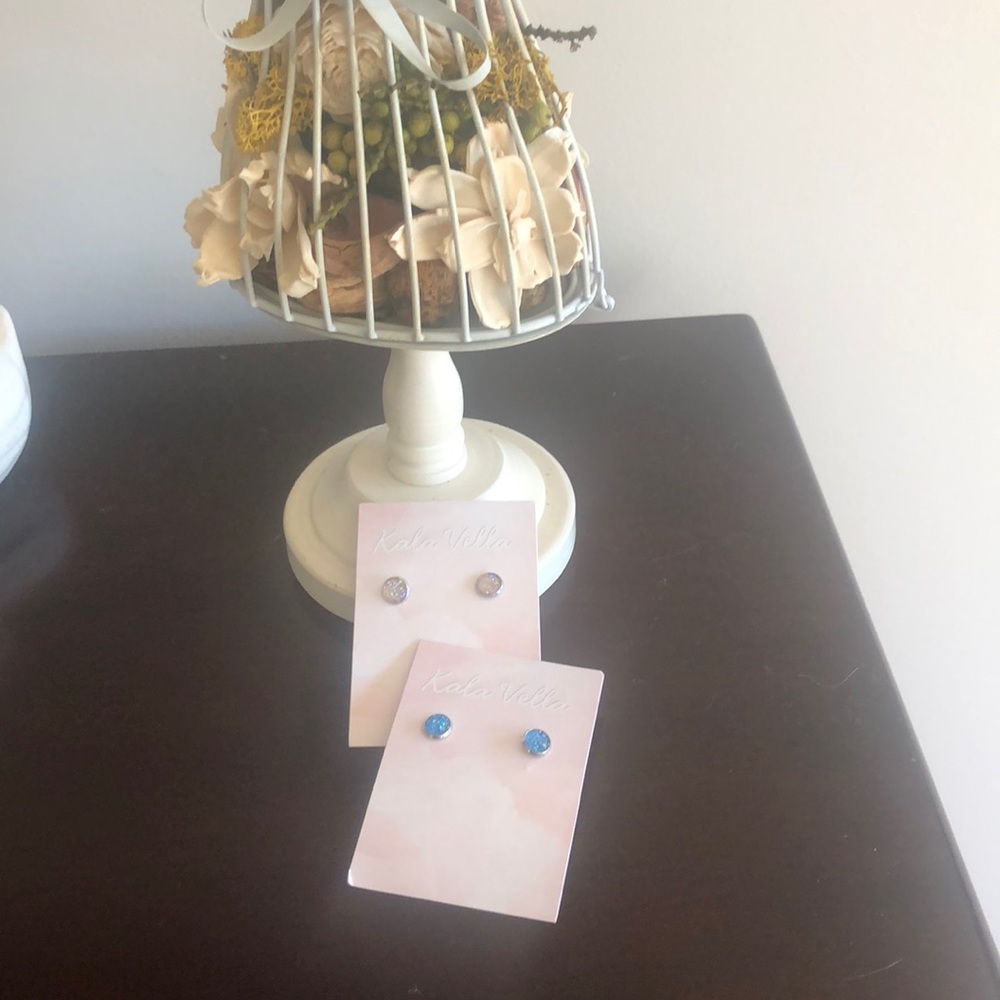 Kala Vella Stud Earrings